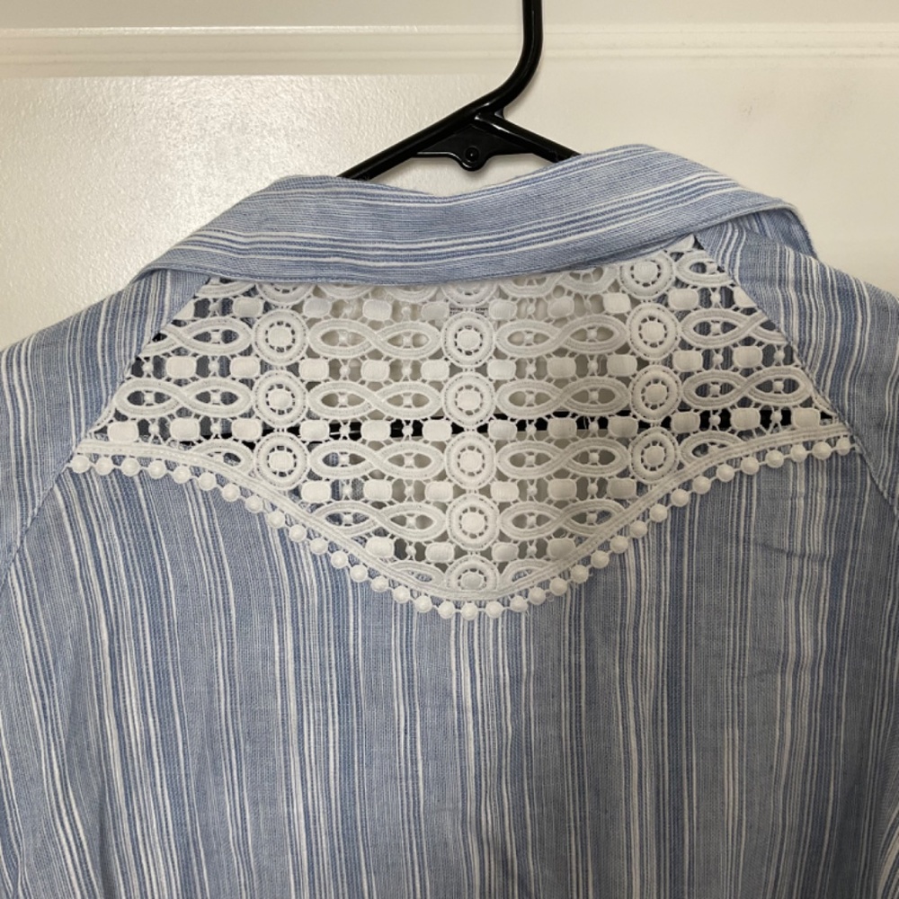 Dotti Striped Button Down Top with Crochet‎ Detail - Blue/White - Size Large - Picture 6 of 10